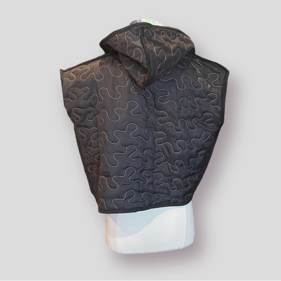 Upcycled Quilt Hooded Vest - Picture 6 of 6